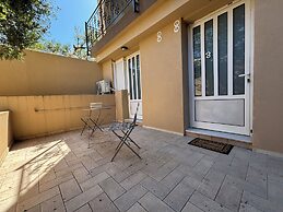 Happy Apartments