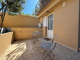 Happy Apartments
