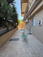 Happy Apartments