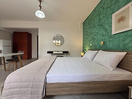 Happy Apartments