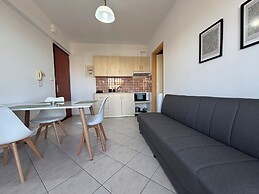 Happy Apartments
