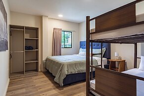 Lora Loca Inn
