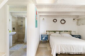 Trullo Mandorlo by Wonderful Italy