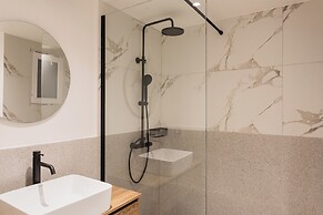 KLEO by Zoia Living