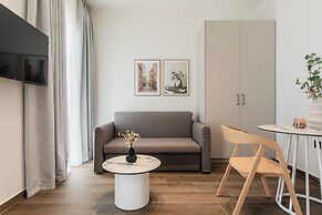 KLEO by Zoia Living