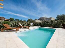Elegant Villa With Private Pool in San Teodoro