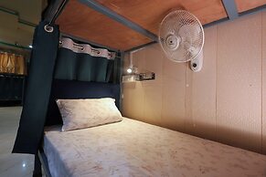 Laxmi Dormitory | 2 mins walk from Prem Mandir