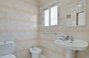 Apartamentos piscina compartida