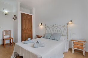 Apartamentos piscina compartida