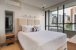 Grand By Jalo