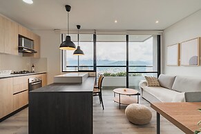 Grand By Jalo