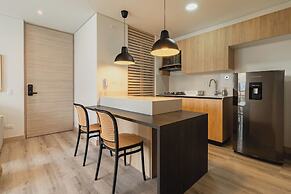 Grand By Jalo