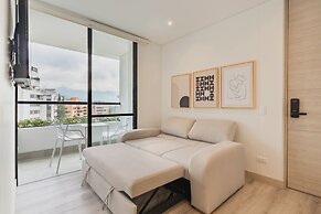 Grand By Jalo