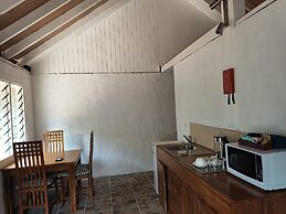 Mahina Lodge