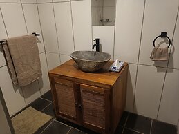 Mahina Lodge