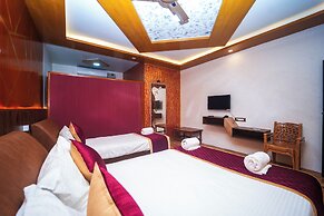 HOTEL N N PALACE