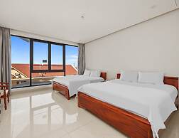 Cocorico Da Nang Beach Hotel