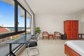 Cocorico Da Nang Beach Hotel