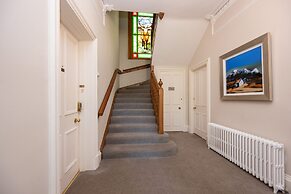 Fernbank House