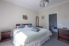 Fernbank House