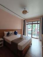 beehive elnido tourist inn