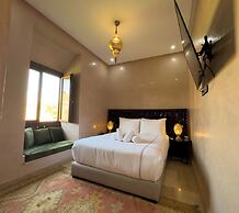 Riad Tonaroz