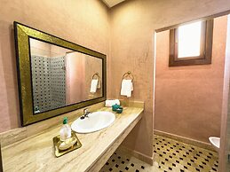 Riad Tonaroz