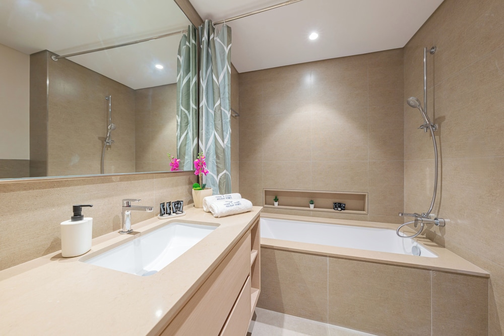 The Skyline Burj Retreat