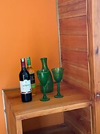 Moyoni Africa Lodge & Tours