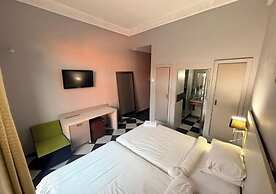 Hotel Tazi-Traditional Riad