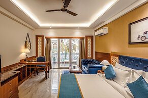HOTEL WHITE RABBIT