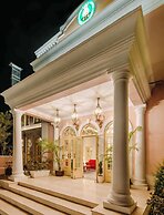 HOTEL WHITE RABBIT