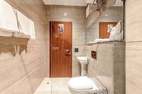 HOTEL WHITE RABBIT