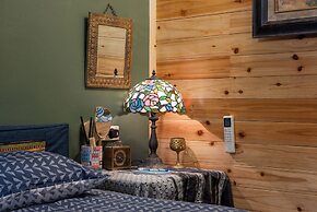 Ta Phin Cottage