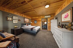 Ta Phin Cottage