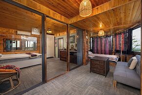 Ta Phin Cottage