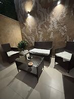 Corona Suite