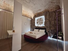 Corona Suite