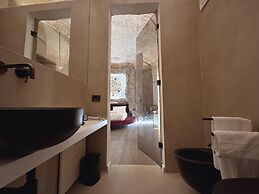 Corona Suite
