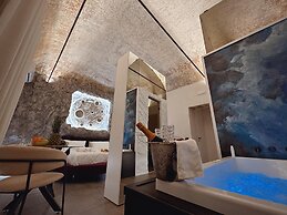 Corona Suite