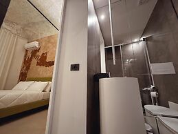Corona Suite