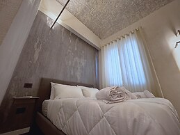 Corona Suite