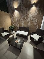 Corona Suite