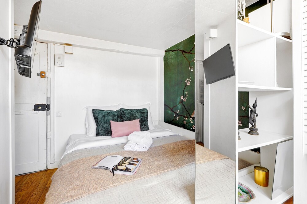 Charming Studio Near Palais Royal