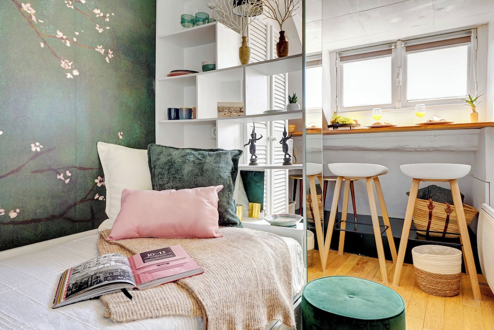 Charming Studio Near Palais Royal