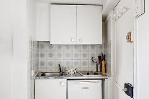 Charming Studio Near Palais Royal