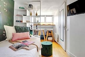 Charming Studio Near Palais Royal