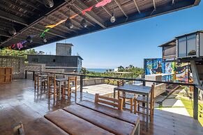 Cabane Container Hotel - Adults Only