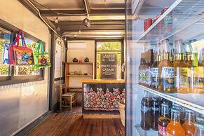 Cabane Container Hotel - Adults Only