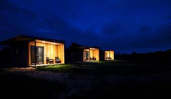 Rustic Cabin Retreat in Bristol Countryside